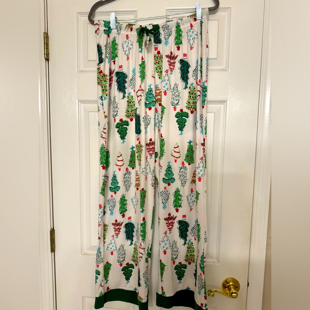 The Royal collection Christmas sleep pants. Christmas Tree print sleep pants.